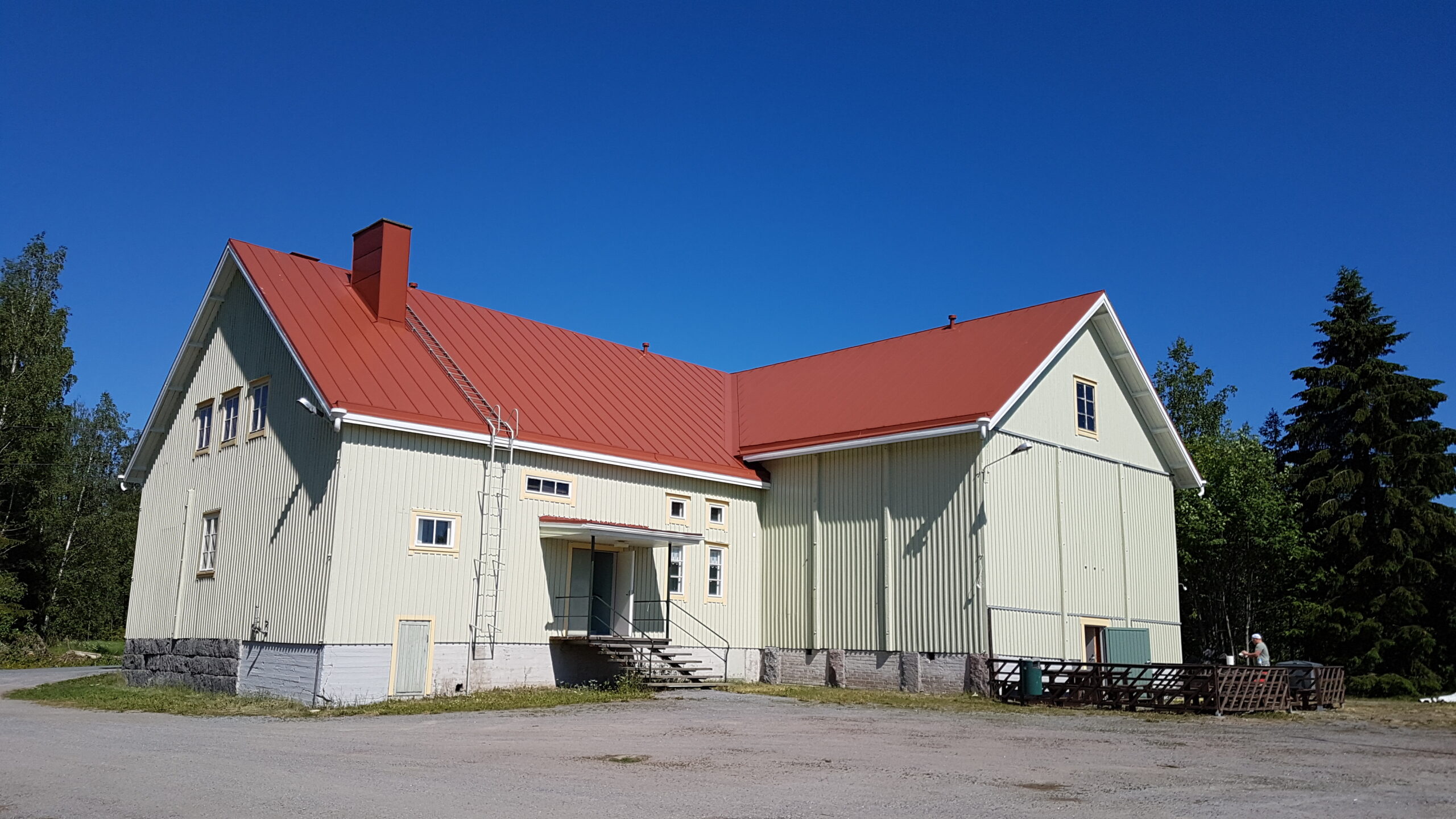Paljonko omakotitalon ulkomaalaus maksaa Tampereella?